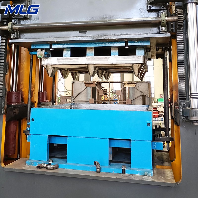800T/1000T/1200Twood Pallet Machine Compressed Wood Pallet Production Line